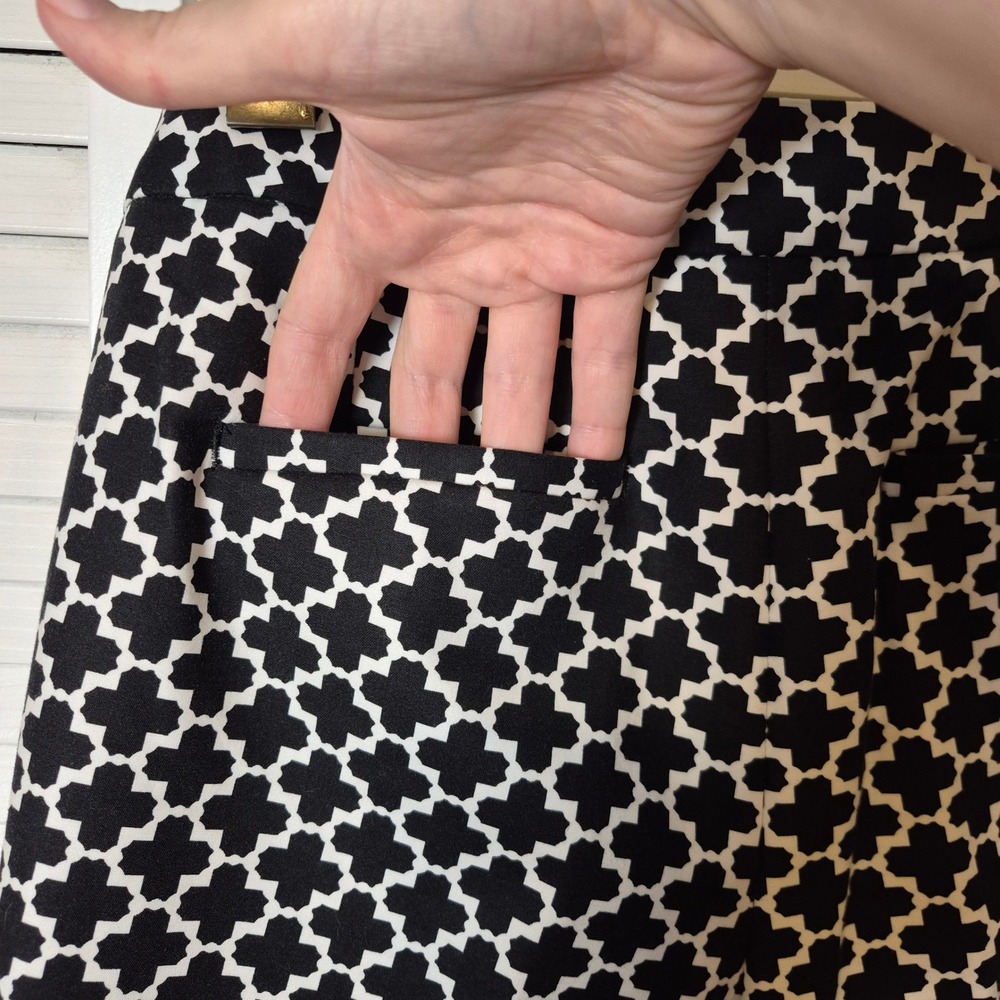 White House Black Market Slim Ankle Pants 8R Black White Geometric Pattern‎ - Picture 11 of 11
